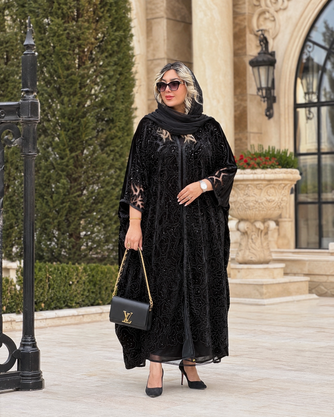 مانتو زنانه عبایی تور و مخمل جواهردوزی کد1۷